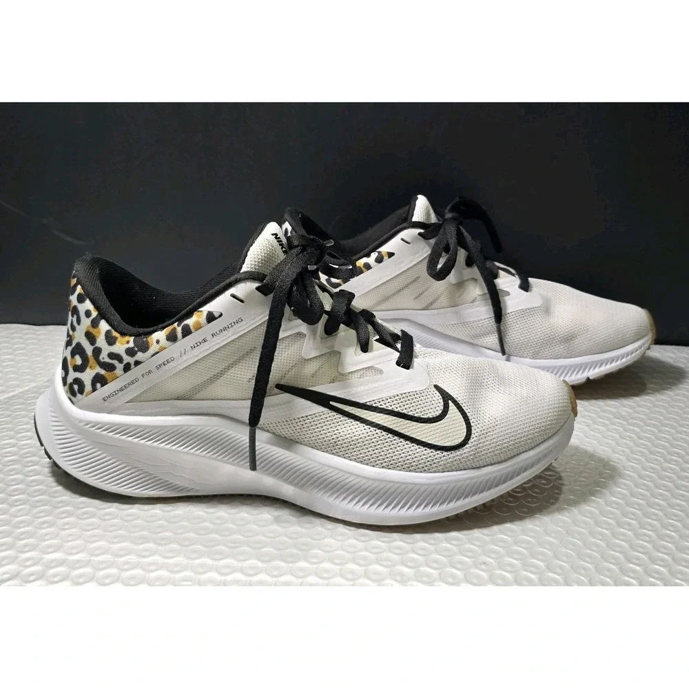 Nike Quest 3 Premium Women's Running Shoe Sz 6.5 Lightweight Stylish